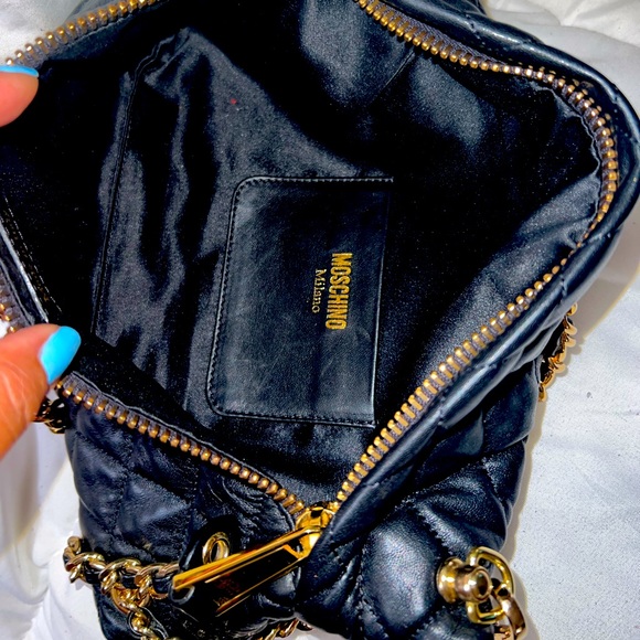 👑✅PRICE FIRM✅NO OFFERS SUPER SALE!! 👑AUTHENTIC Moschino Leather Clutch Bag - Picture 15 of 17